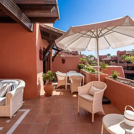 Atico Duplex Con Vistas Al Mar Estepona